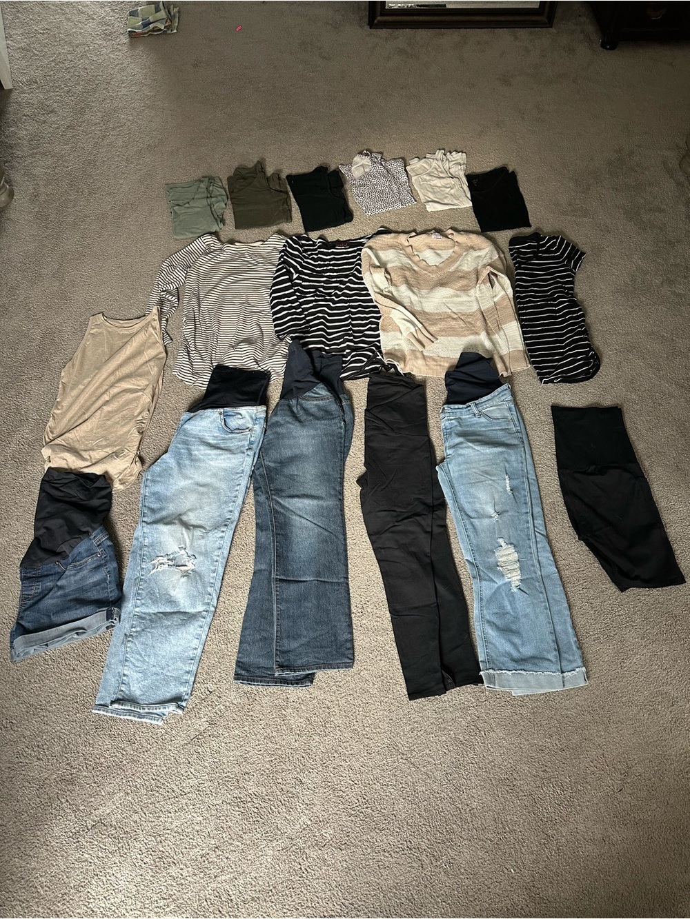 17 Piece Maternity Lot Size M-L-XL